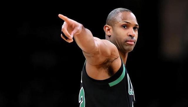 为球队提供, src, 霍福德在下