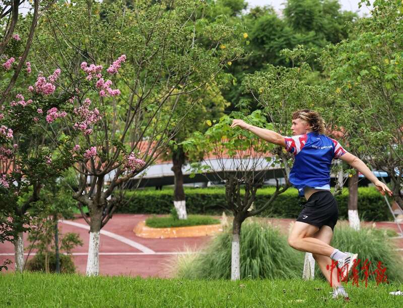 也是受到人, TLkLl, 成都世运会