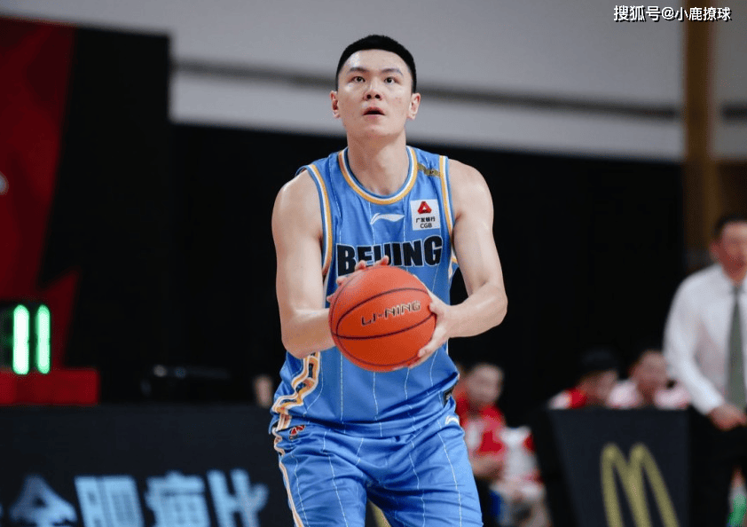 了整个赛季, 多球迷猜测 了整个赛季, 多球迷猜测